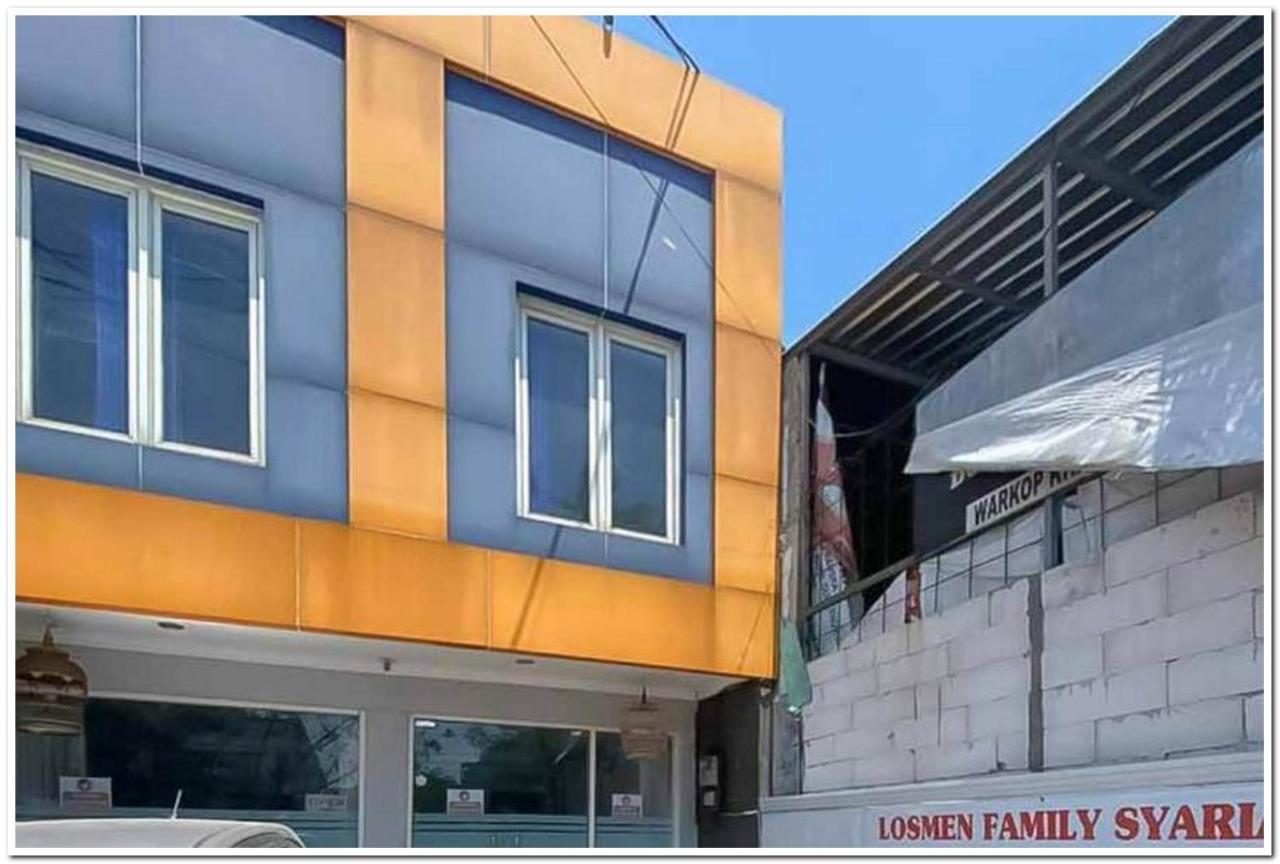 Losmen Family Syariah Bypass Juanda Mitra Reddoorz Brebek Eksteriør billede